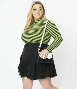 Trending Smak Parlour Plus Size Black Pleated Mini Skirt