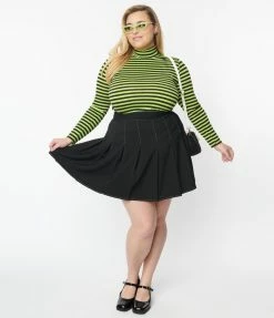 Trending Smak Parlour Plus Size Black Pleated Mini Skirt