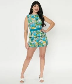 Unique Vintage Seaside Village Print Scallop Trim Shorts Sale