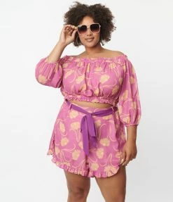 SmileyÂ® X Unique Vintage Plus Size Pink SmileyÂ® Daisy Sweet Stuff Crop Top