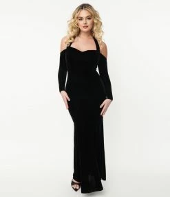 Sale Unique Vintage Black Velvet Elvira Gown