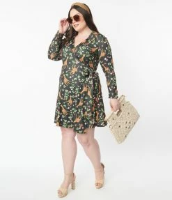 Unique Vintage Plus Size Green Giraffe & Strawberry Print Wrap Dress
