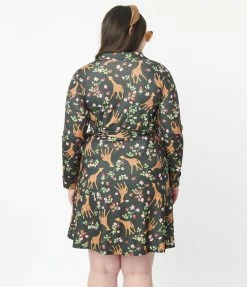 Unique Vintage Plus Size Green Giraffe & Strawberry Print Wrap Dress