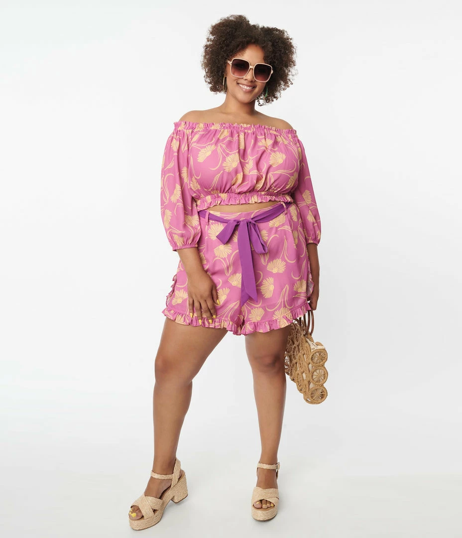 Smiley® X Unique Vintage Plus Size Pink Smiley® Daisy Ruffle Shorts