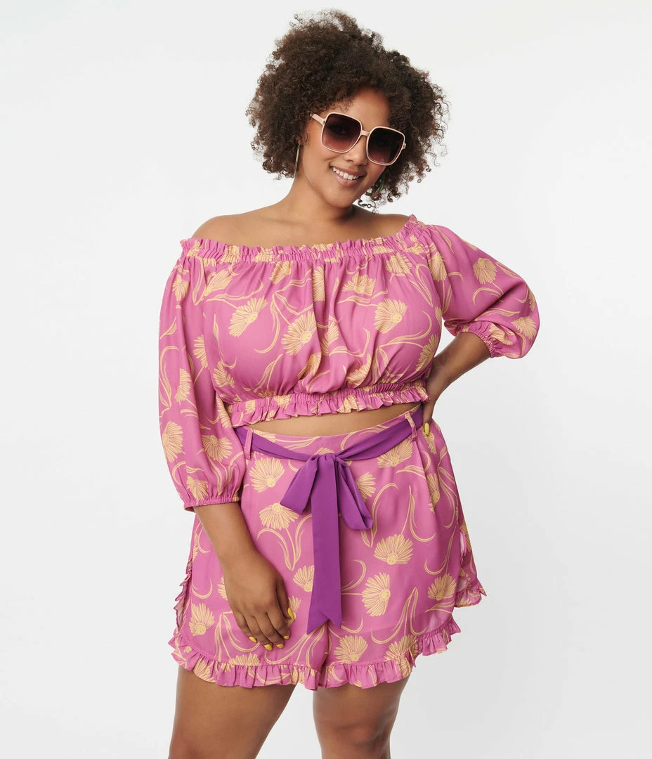Smiley® X Unique Vintage Plus Size Pink Smiley® Daisy Ruffle Shorts