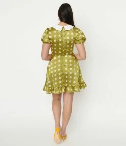 Sale Smak Parlour Green & White Daisies Smocked Fit & Flare Dress