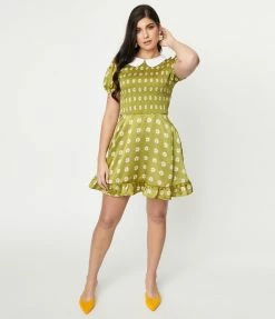 Sale Smak Parlour Green & White Daisies Smocked Fit & Flare Dress