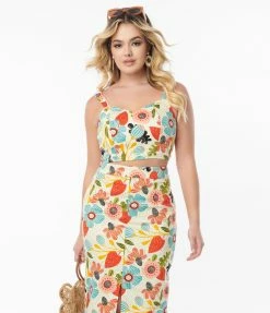 Collectif (Bright & Beautiful) Bright & Beautiful Strawberry & Floral Print Fanny Crop Top