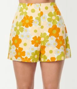 Glamorous Green & Yellow Retro Daisy Print Shorts