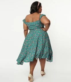 SHEEN Clothing Ltd Plus Size 1950s Green & Red Floral Sophia Swing Dress