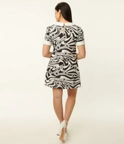 Sale Smak Parlour Black & White Psychedelic Floral Print Mini Dress