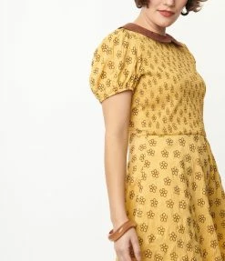 Smak Parlour Mustard & Brown Floral Smocked Fit & Flare Dress