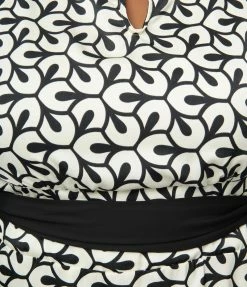 Smak Parlour Plus Size Ivory & Black Groovy Horseshoe Print Caftan