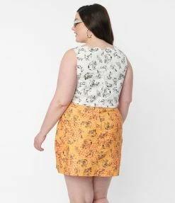 Flintstones X Smak Parlour Plus Size White Dino Print Scallop Top Clothing