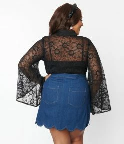 Smak Parlour Plus Size Black Floral Lace Bell Sleeve Blouse Clothing