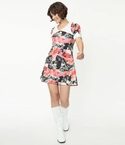 Fan Flair Harley Quinn X Smak Parlour Black & Pink Comic Print Mini Dress