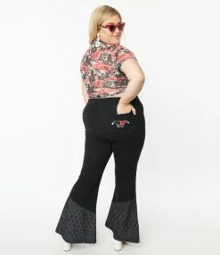 Harley Quinn X Smak Parlour Plus Size Black & Red Argyle Flare Pants