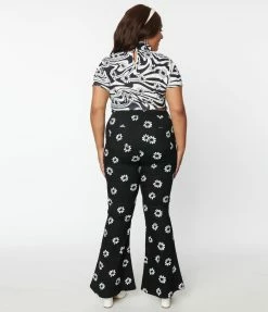 Sale Smak Parlour Plus Size Black & White Floral Print Into The Groove Flare Jeans