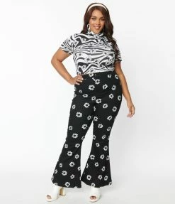 Sale Smak Parlour Plus Size Black & White Floral Print Into The Groove Flare Jeans