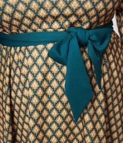 Trending Unique Vintage Plus Size Green & Gold Deco Motif Print Flare Dress