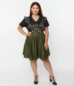Universal Monsters X Unique Vintage Plus Size Monster Head Ruffle Pinafore Fan Flair
