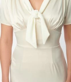 Unique Vintage Ivory Satin Holloway Bridal Dress