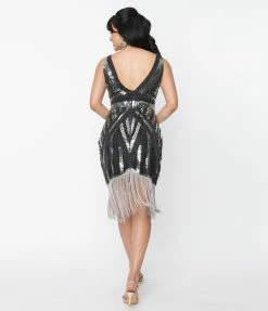 New Arrivals! Unique Vintage 1920s Black & Silver Sequin Flapper Dress