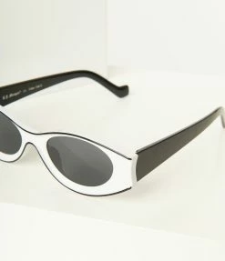 AJ Morgan Eyewear (B2B Wholesale) Black & White Small Oval Sunglasses