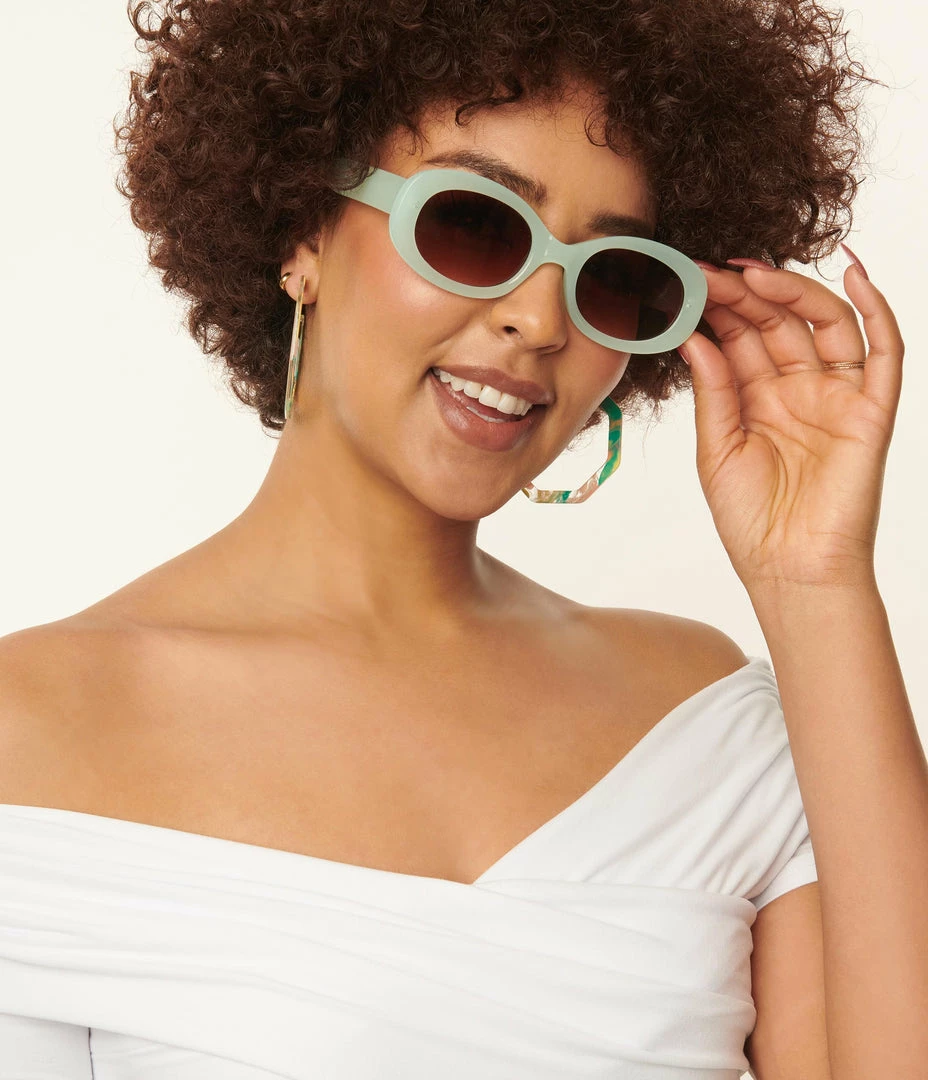 Lucent Product Inc. Mint Oval Sunglasses