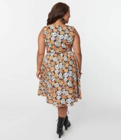 Retrolicious Plus Size Black & Spooky Pumpkins Flare Dress Sale