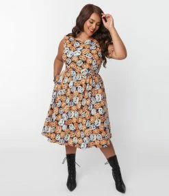 Retrolicious Plus Size Black & Spooky Pumpkins Flare Dress Sale
