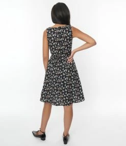 Sale Retrolicious Black & Spooky Pets Flare Dress