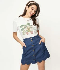 Femfetti Plant Mom Unisex Graphic Tee