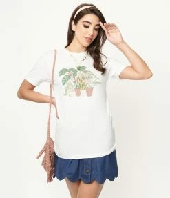 Femfetti Plant Mom Unisex Graphic Tee