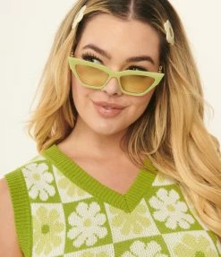 Lucent Product Inc. Light Green Cat Eye & Gold Chain Sunglasses