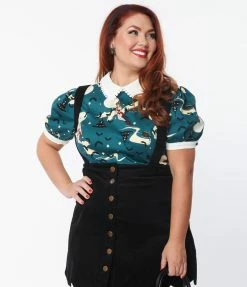 Collectif Plus Size Green Witches Peta Blouse