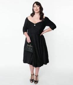 Unique Vintage Plus Size Black Velvet Lamar Swing Dress