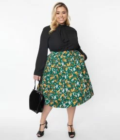 Collectif Plus Size Green Deer & Geese Print Marilu Swing Skirt Clothing