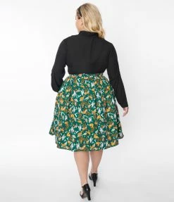 Collectif Plus Size Green Deer & Geese Print Marilu Swing Skirt Clothing