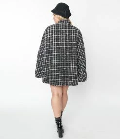 New Arrivals! Smak Parlour Plus Size Black & White Tweed Plaid Savile Row Cape Coat