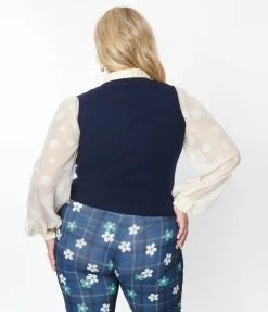 Smak Parlour Plus Size Navy & Floral Chandler Crop Sweater Vest