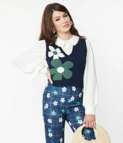 Smak Parlour Navy & Floral Chandler Crop Sweater Vest Trending