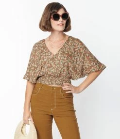 Sadie & Sage Green & Ditsy Floral Surplice Blouse Trending