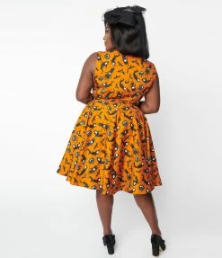 Miss Lulo, Inc. Plus Size Orange & Spooky Ghost Print Swing Dress