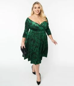Unique Vintage Plus Size Green & Black Rose Velvet Marceline Swing Dress