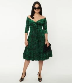 Clothing Unique Vintage Green & Black Rose Velvet Marceline Swing Dress