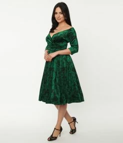 Clothing Unique Vintage Green & Black Rose Velvet Marceline Swing Dress