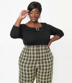 Unique Vintage Plus Size Black Wide Collar & Bow Top New Arrivals!