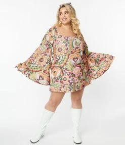 Smak Parlour Plus Size Orange & Green Paisley Downtown Scene Mini Dress