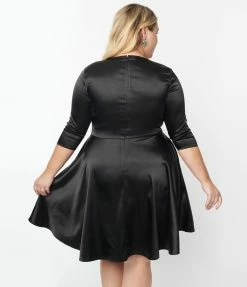 Unique Vintage Plus Size Black & Trompe Loeil Bow Tie Ricci Flare Dress Clothing
